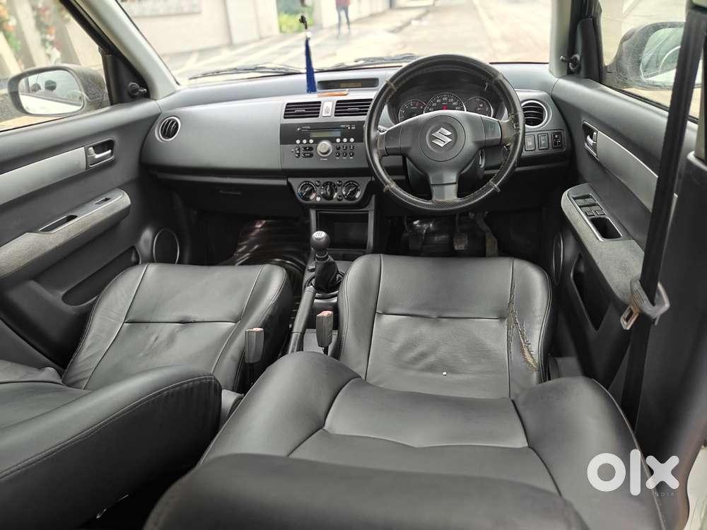 Maruti Suzuki Swift Dzire Vxi Optional, 2010, Petrol