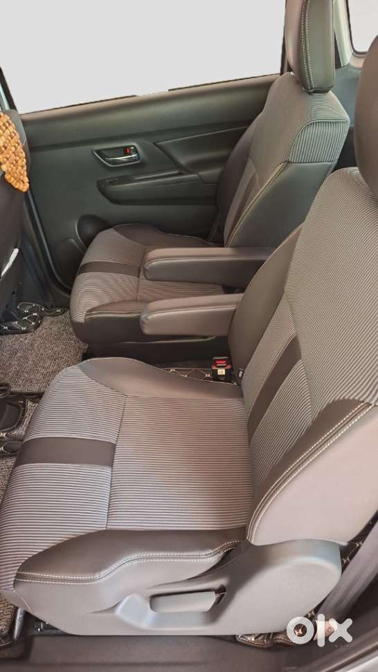 Maruti Suzuki Xl6 1.5 Zeta At, 2025, Petrol