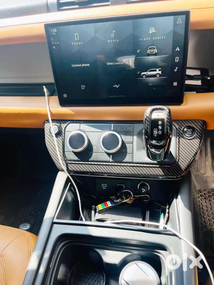 Land Rover Defender 2022