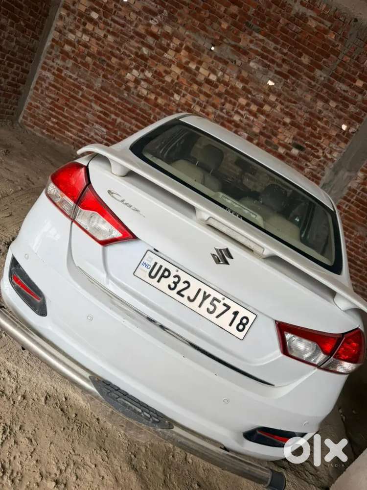 Maruti Suzuki Ciaz 2018. Snow White Colour