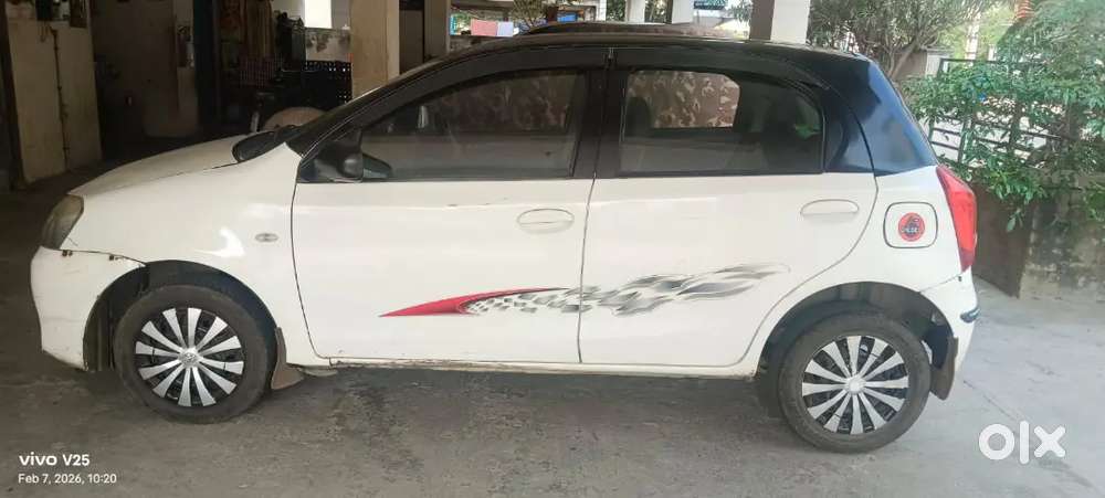 Toyota Etios Liva 2012