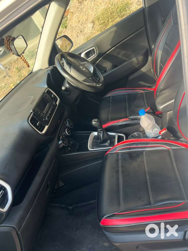 Hyundai Venue Petrol Manual 2021