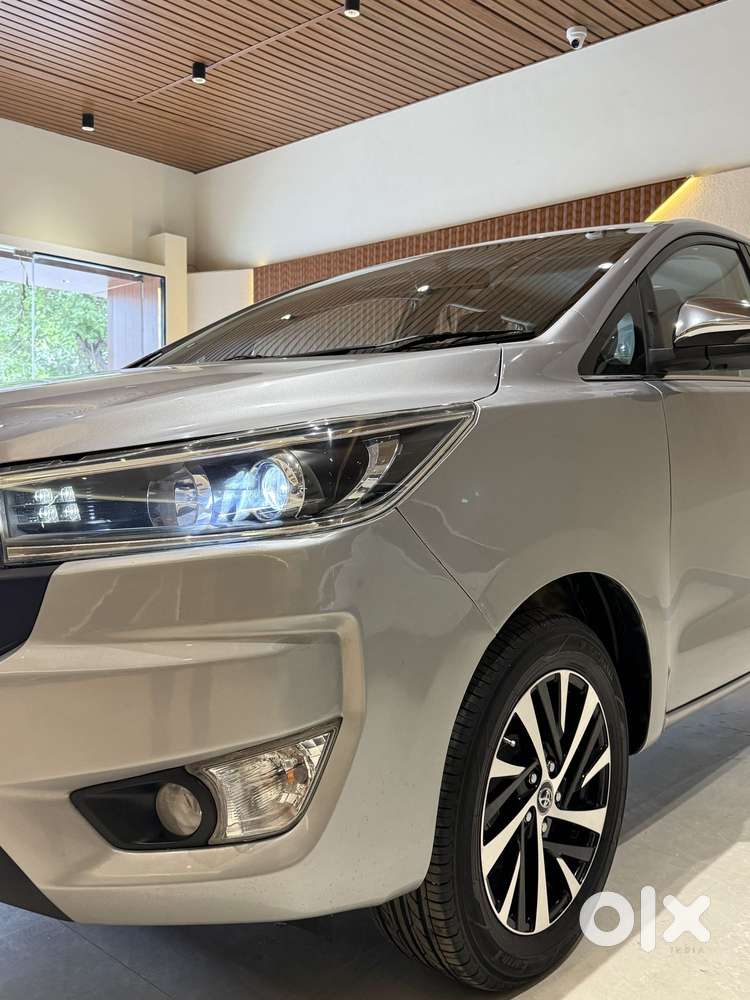 Toyota Innova Crysta 2.8 Zx At 7 Seater, 2018, Diesel