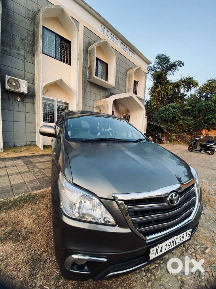 Toyota Innova (2012)