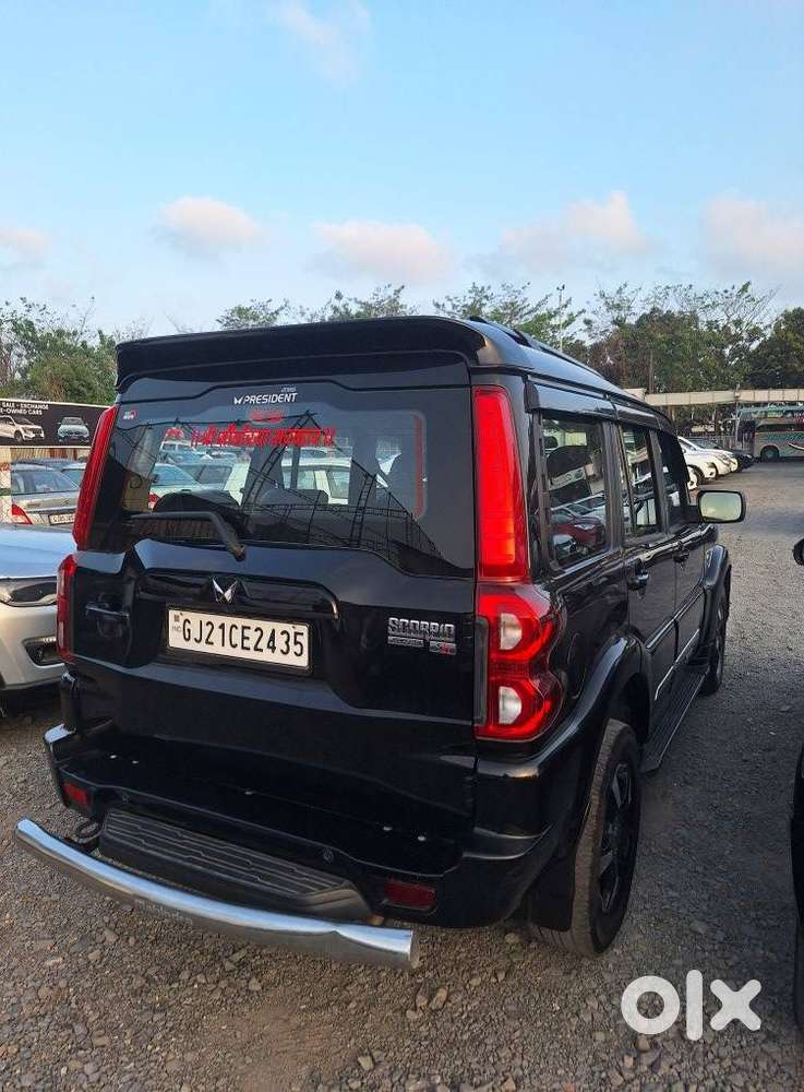 Mahindra Scorpio Classic 2.2 S 11 Mt 7 Str, 2024, Diesel