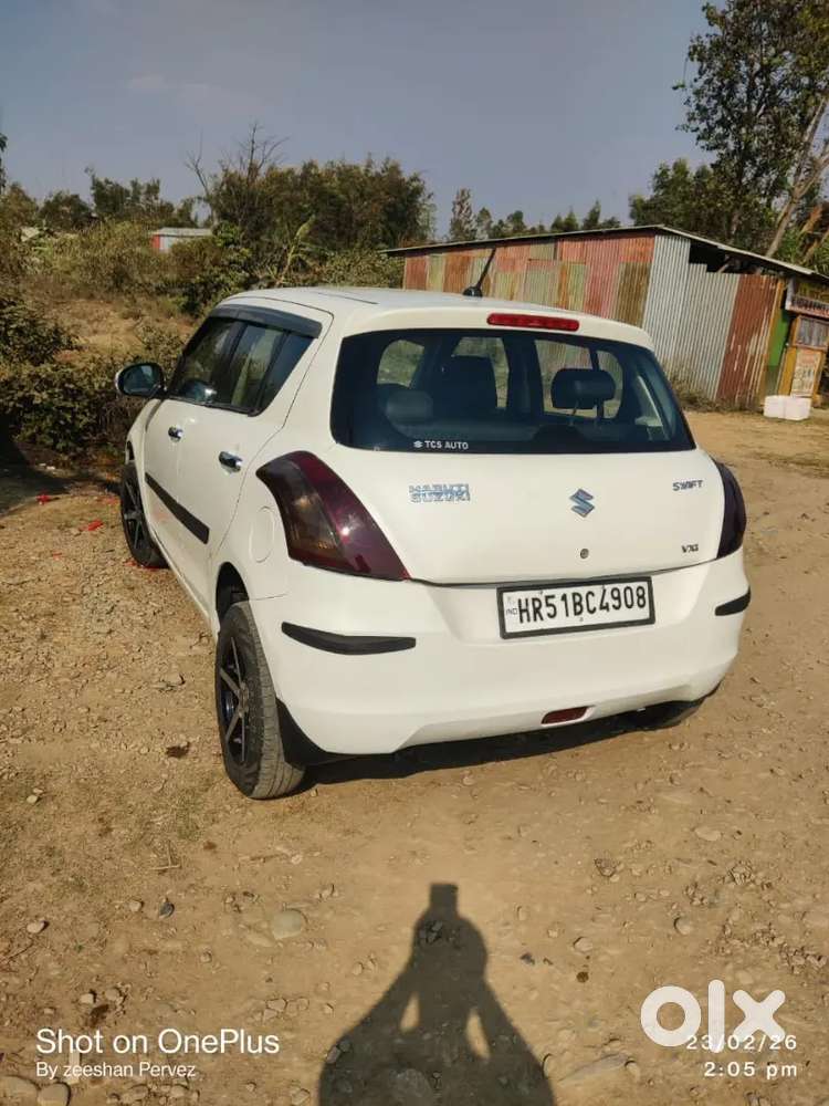 Maruti Suzuki Swift Vxi 2015 Petrol Alloy Wheels