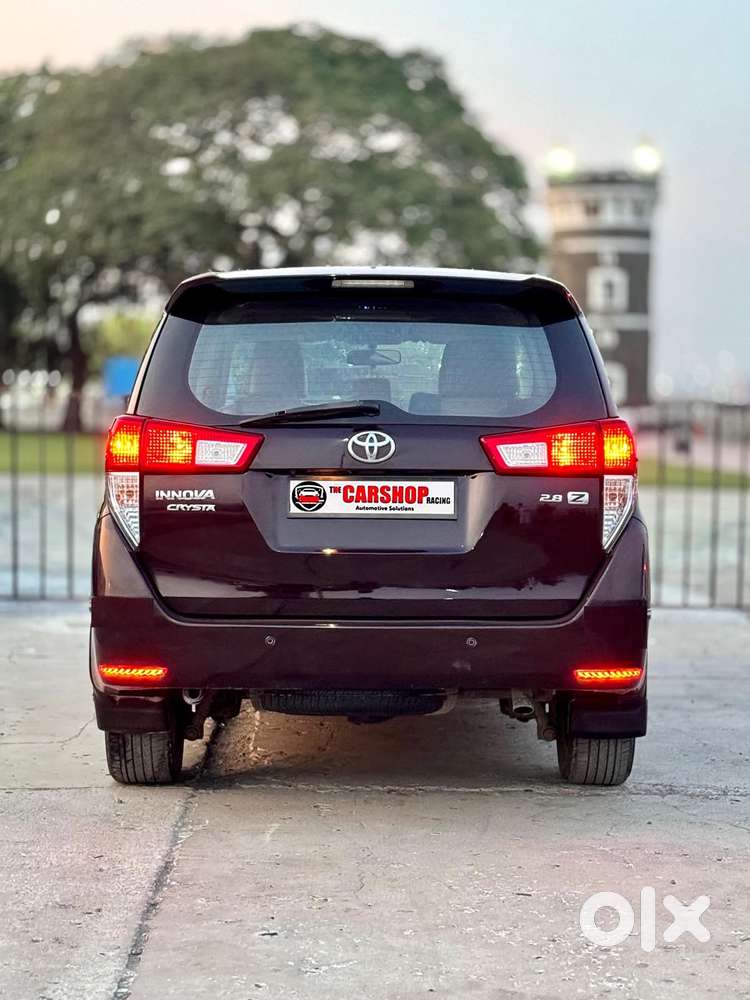 Toyota Innova Crysta 2.8 Zx At 7 Seater, 2016, Diesel