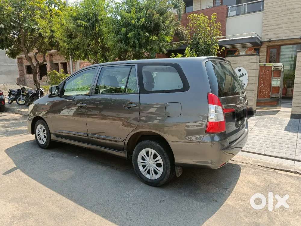 Toyota Innova 2.5 G 2014
