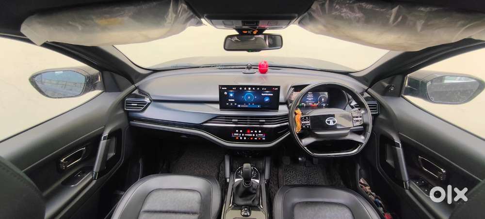 Tata Safari Accomplished Dark Edition, 2024, Diesel