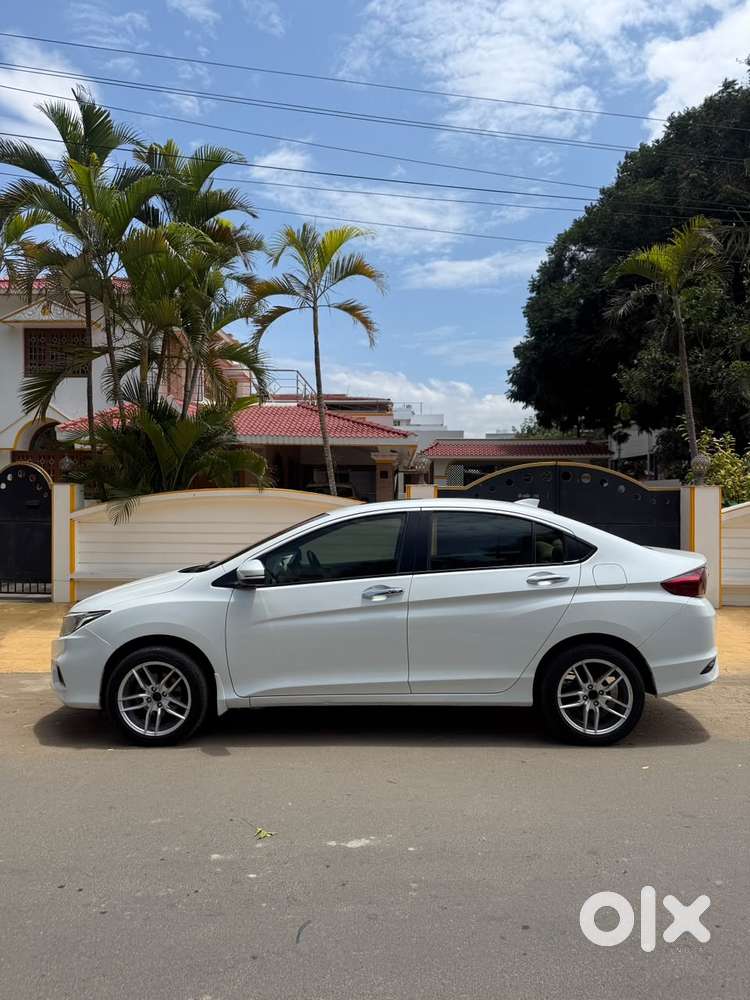 Honda City I-vtec V, 2017, Petrol