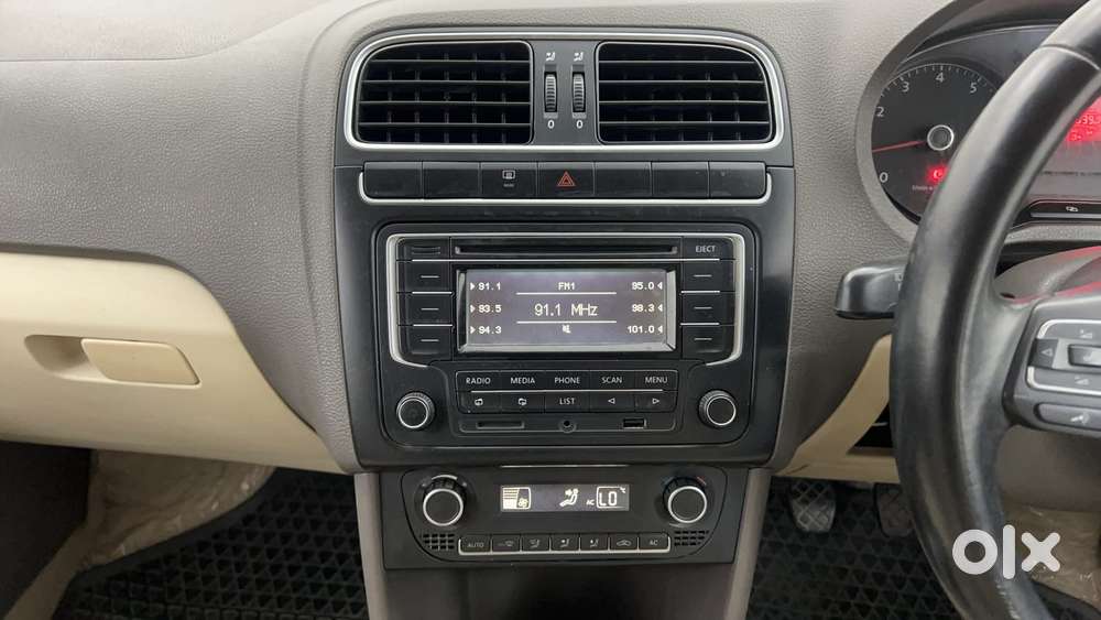 Volkswagen Vento 2010-2013 Petrol Highline, 2014, Petrol
