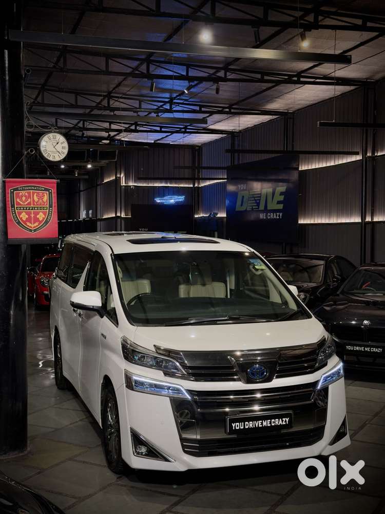 Toyota Vellfire Vip – Executive Lounge, 2022, Petrol