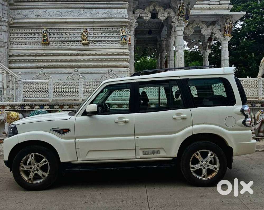Mahindra Scorpio S10, 2015, Diesel