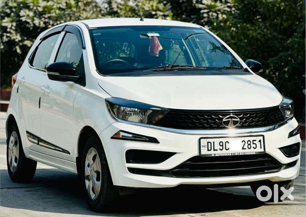 Tata Tiago 1.2 Revotron Xt (o), 2023, Petrol
