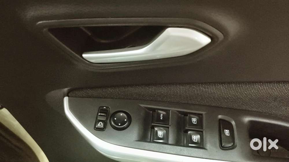 Nissan Magnite 1.0 Xv Premium, 2021, Petrol