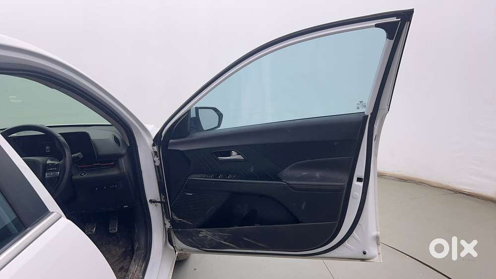 Hyundai Verna 1.5 Sx (o) Turbo Petrol Mt, 2023, Petrol