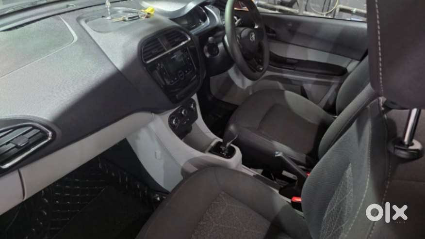 Tata Tiago 1.2 Revotron Xta, 2024, Petrol