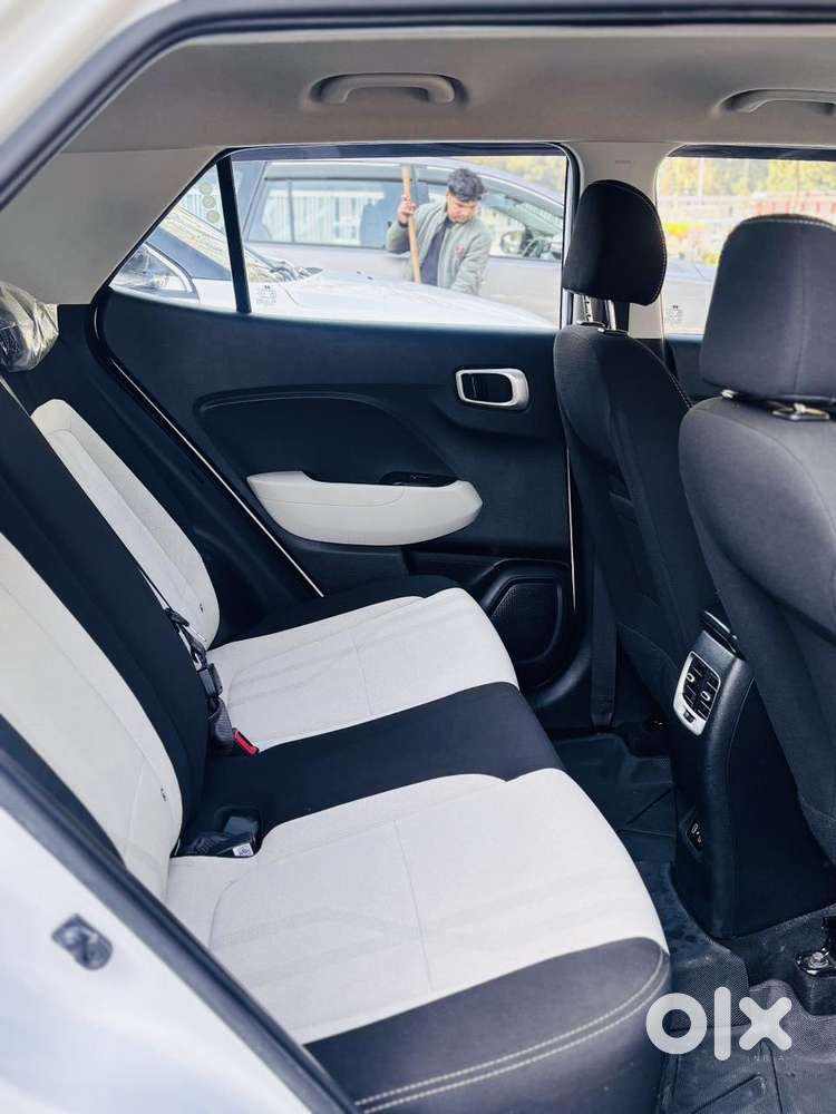 Hyundai Venue S (o) 1.0 Turbo Mt, 2024, Petrol