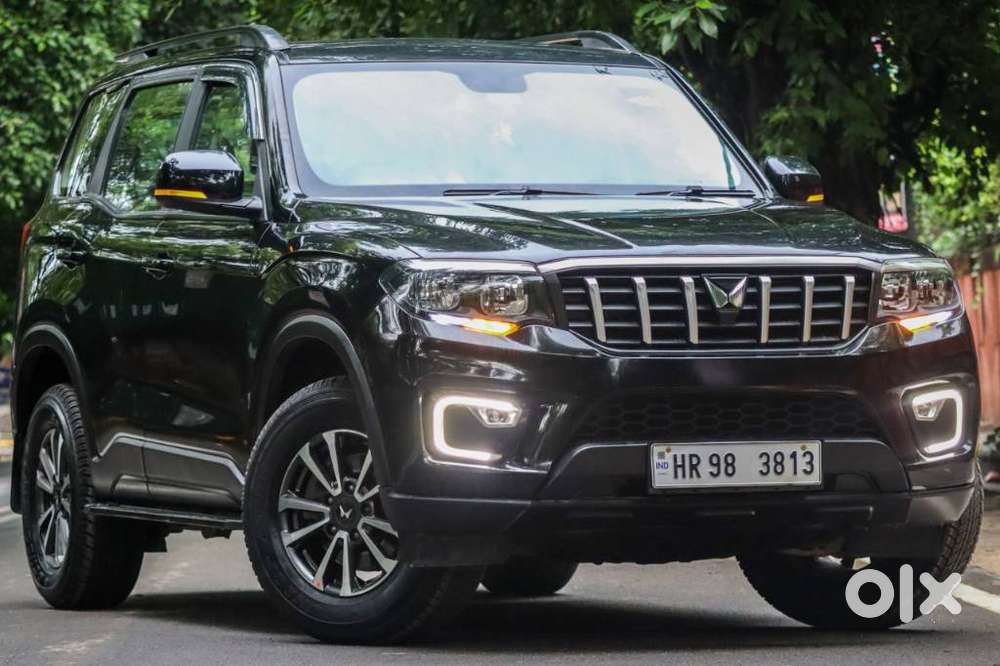 Mahindra Scorpio N Z4 Petrol At 7 Str, 2024, Petrol