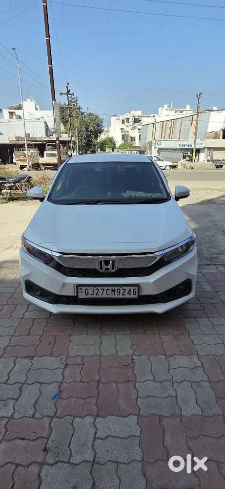 Full Insurance 
Alloy Wheel
Push Start
5 Wheels Brand New