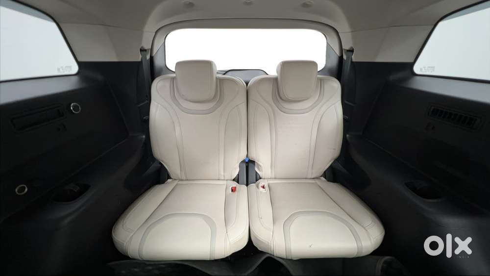 Mahindra Xuv700 2.2 Ax 5 Diesel At 7 Str, 2023, Diesel