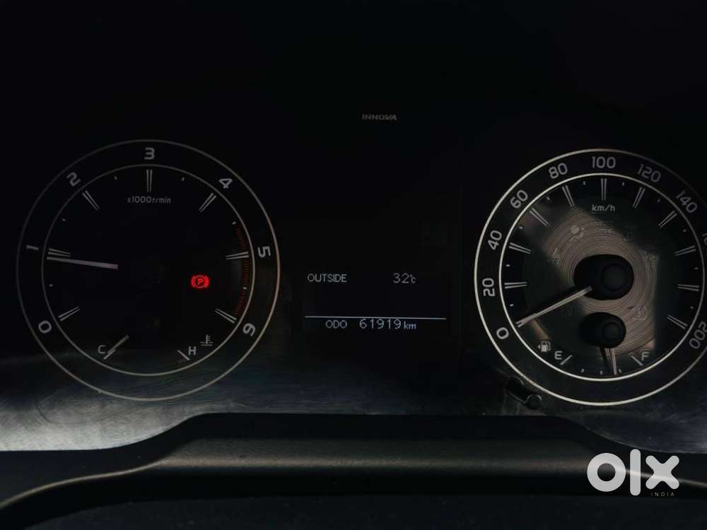 Toyota Innova Crysta 2.4 G Mt, 2017, Diesel