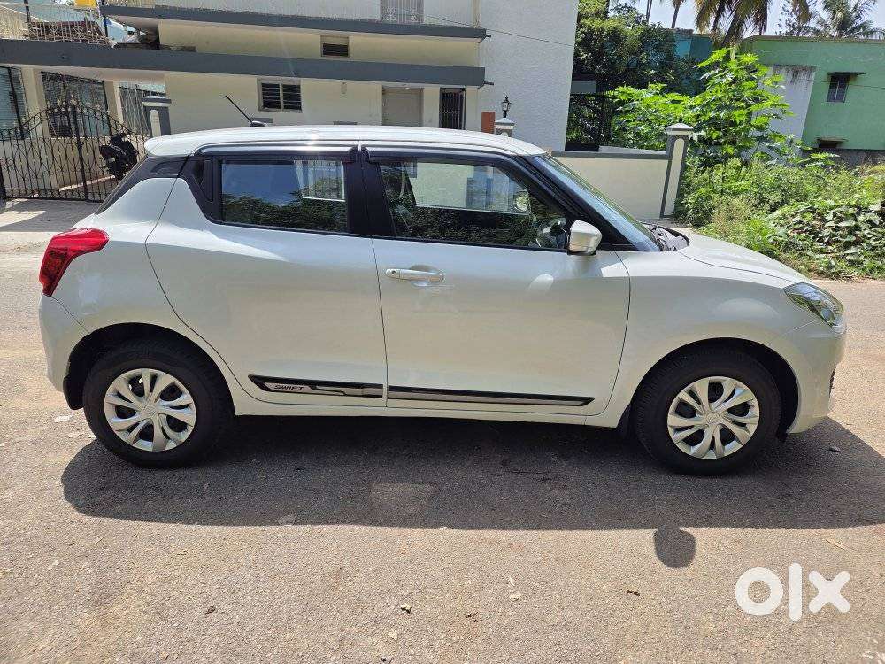 Maruti Suzuki Swift Vxi + Manual, 2021, Petrol