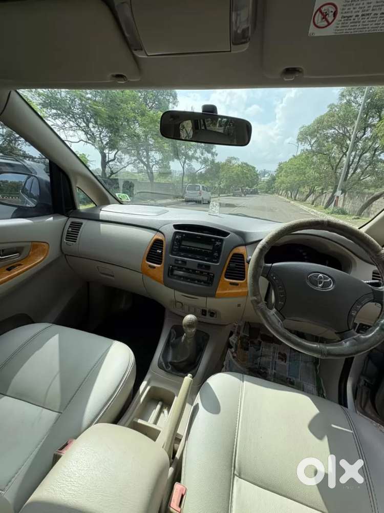 Toyota Innova 2.5 Vx 7 Seater Bs Iv, 2010, Diesel