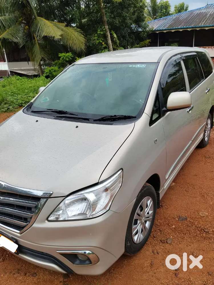 Toyota Innova 2015 Diesel 98500 Km Driven,original Kerala