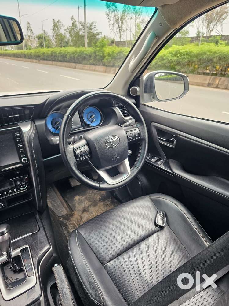 Toyota Fortuner 4x2 At 2.7 Petrol, 2022, Petrol