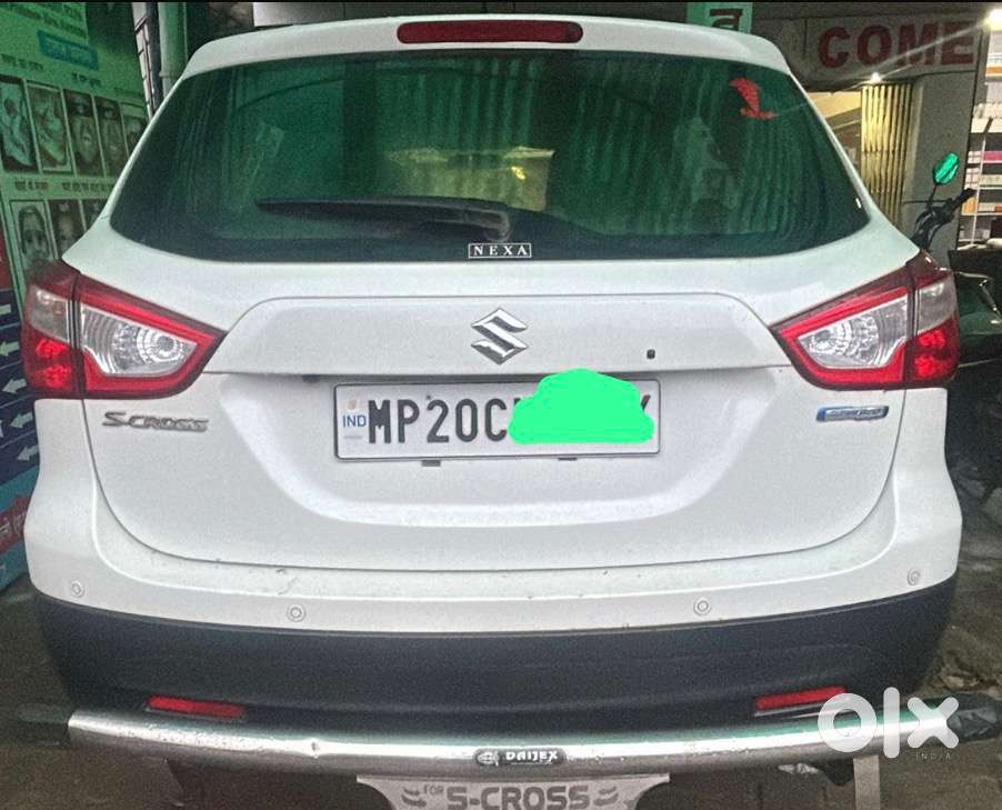 Maruti Suzuki S-cross 2022 Petrol Well Maintained