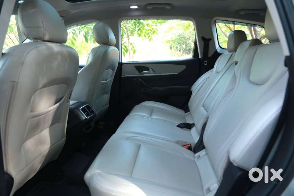 Xuv700 Awd Ax7 L (silver) 7 Seater Diesel At