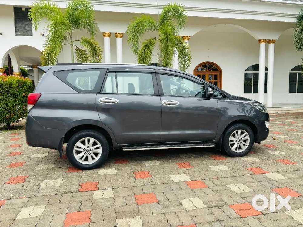Toyota Innova Crysta 2017