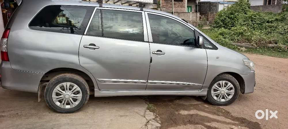 Toyota Innova 2015 Diesel Well Maintained