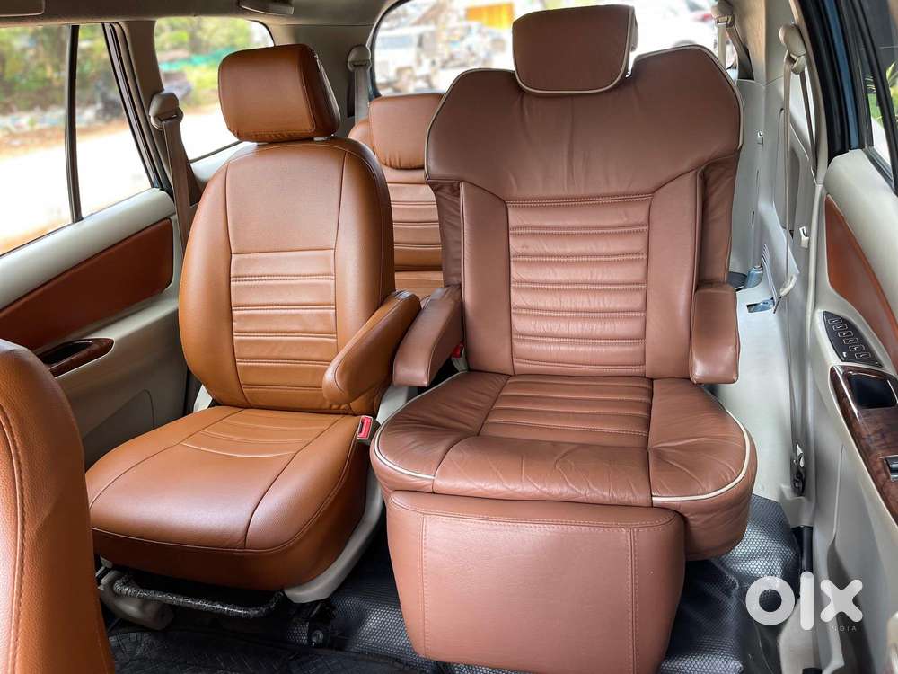 Toyota Innova Crysta 2.4 V, 2013, Diesel