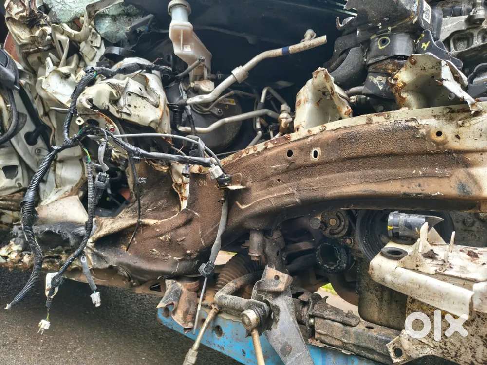 We Are Buy All Types Of Damage Nd Accident Car Nd Sale Spare Parts Als