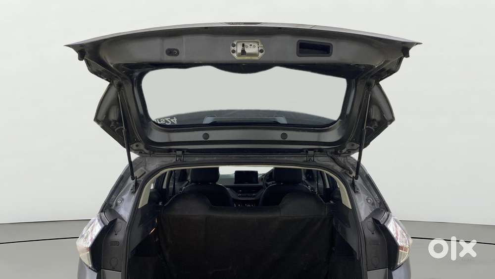 Tata Nexon 1.5 Revotorq Xma Amt (s), 2022, Petrol