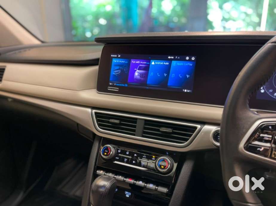 Mahindra Xuv700 2.0 Ax 7 Petrol At Luxury Pack Str, 2022, Petrol