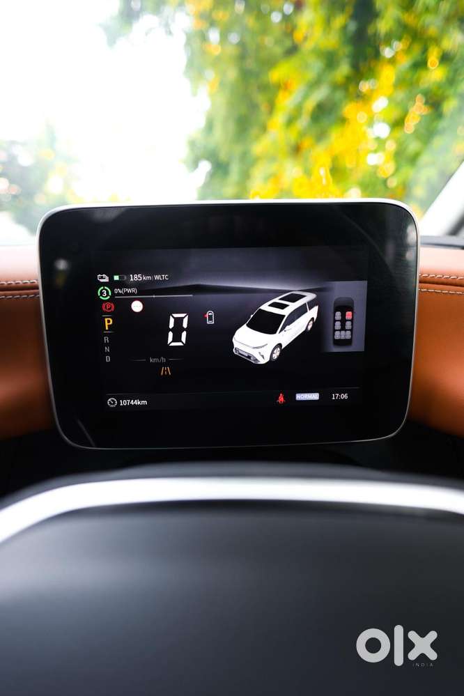Mg M9 Ev, 2025, Electric