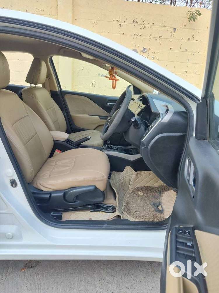 Honda City I-vtec V, 2017, Petrol