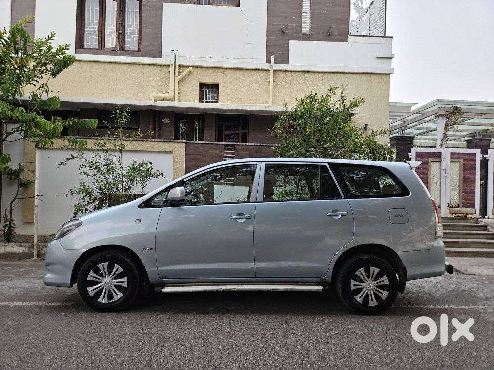 Toyota Innova 2.5 G (diesel) 8 Seater, 2009, Diesel