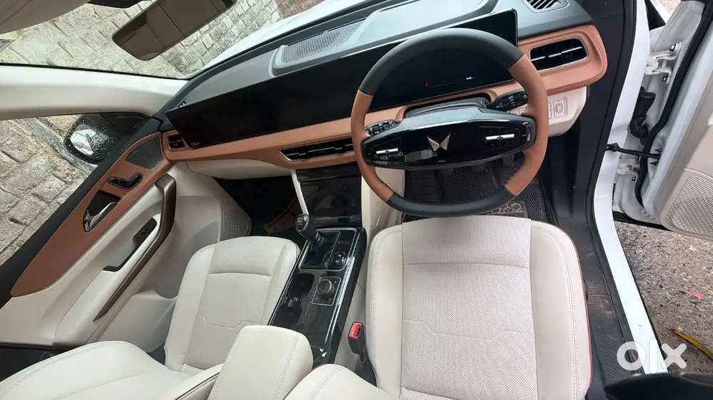 Mahindra Xuv 7xo Ax7 2026