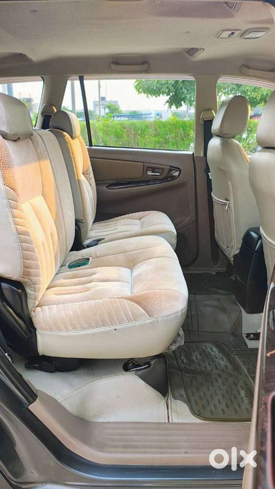 Toyota Innova 2.5 V 7 Str, 2015, Diesel