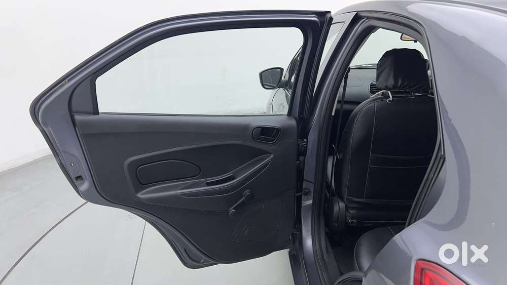 Ford Figo Ambiente, 2015, Petrol