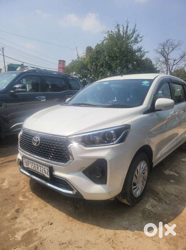 Toyota Rumion S Cng Manual Dual Tone, 2024, Cng & Hybrids