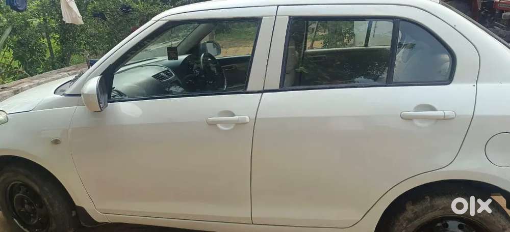 Maruti Suzuki Dzire 2016 Cng & Petrol 92000 Km Driven