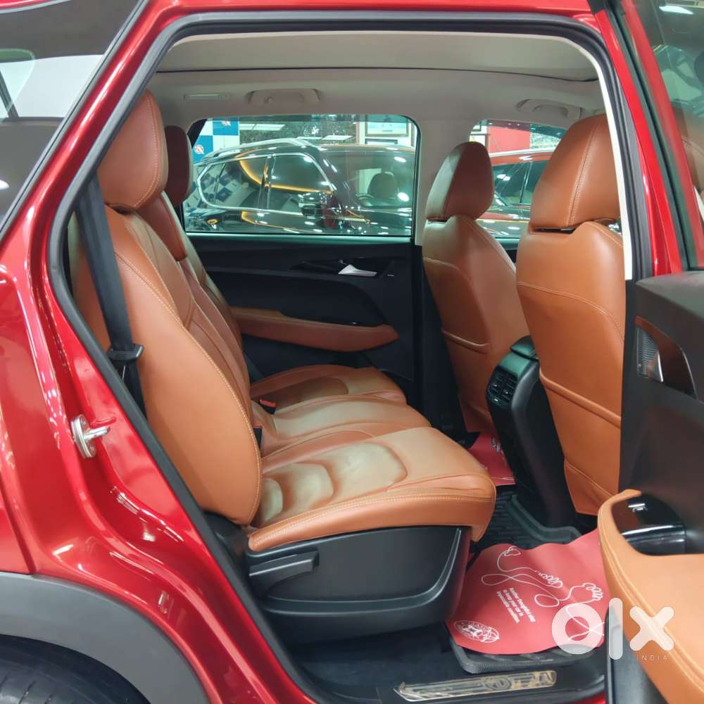 Mg Hector Plus Sharp Pro 1.5 Turbo Petrol Cvt 7 Str, 2022, Petrol