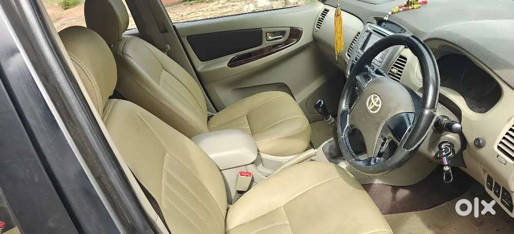 Innova 2012 Model For Sale