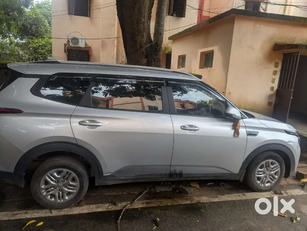 Kia Carens G Premium 2023 Manual 1st Owner