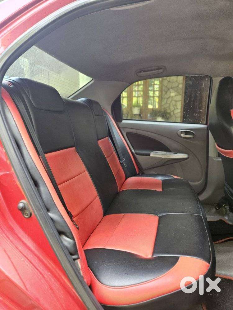 Toyota Etios V, 2011, Petrol